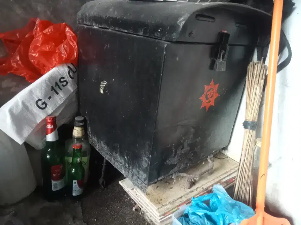 Box besi motor untuk berdagang
