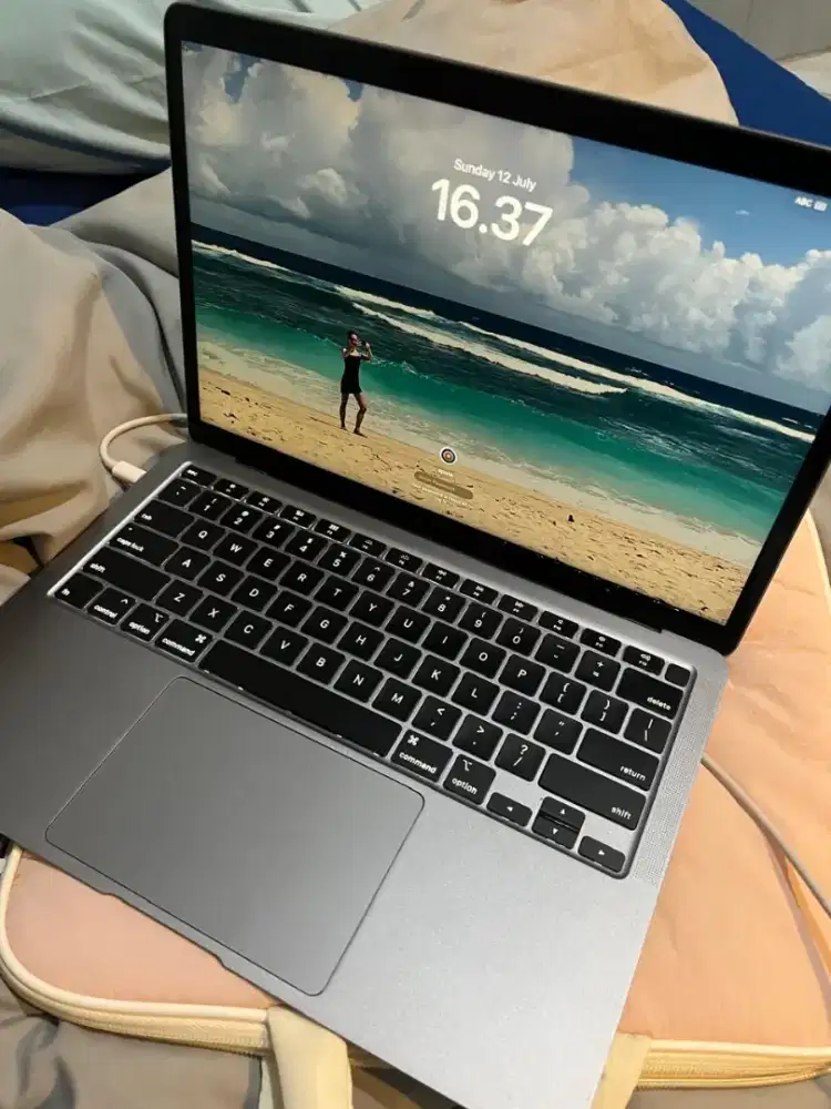 MacBook Air Retina 13” 2020 i5 RAM 16GB Mulus Like New