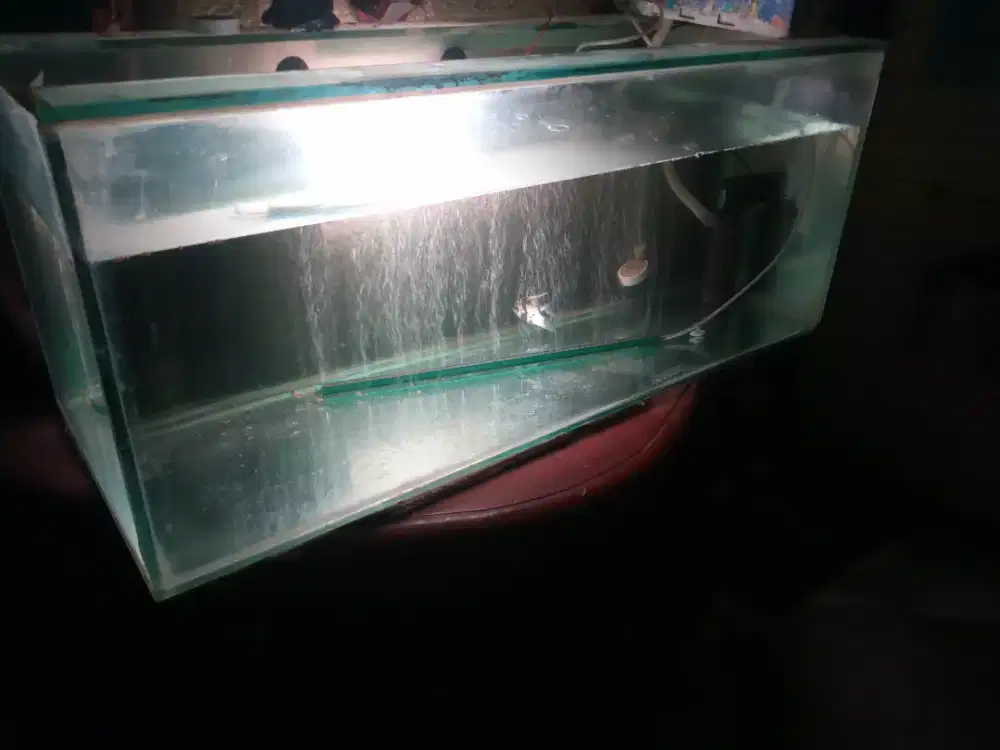 Aquarium tebal tidak bocor