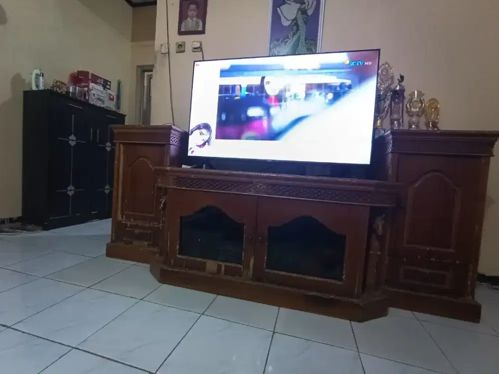 Buffet Tv bekas