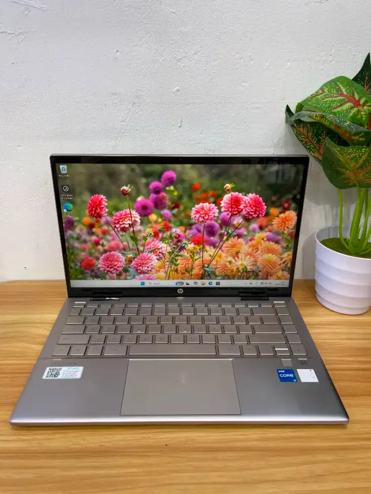 Hp Paviliun X360
Core i5 1135G7/8GB/512GB/13,6 FHD Flip Touchscreen