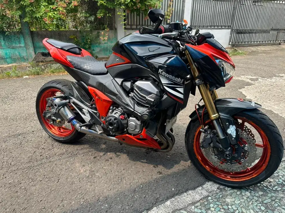 KAWASAKI Z800 ORANGE + QUICK SHIFTER