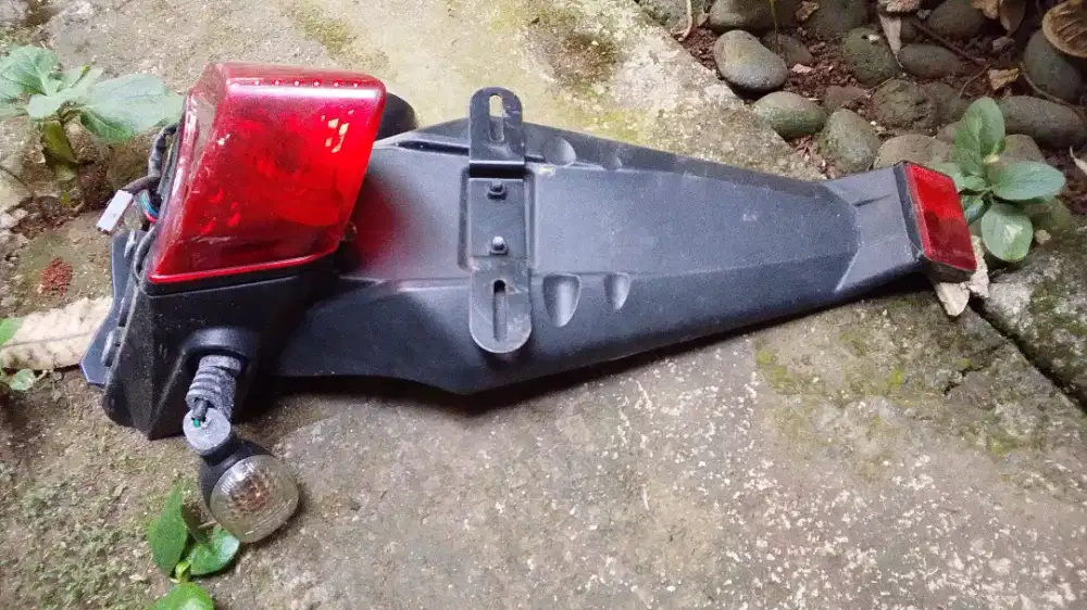 Spakbor slebor klx 250 lengkap