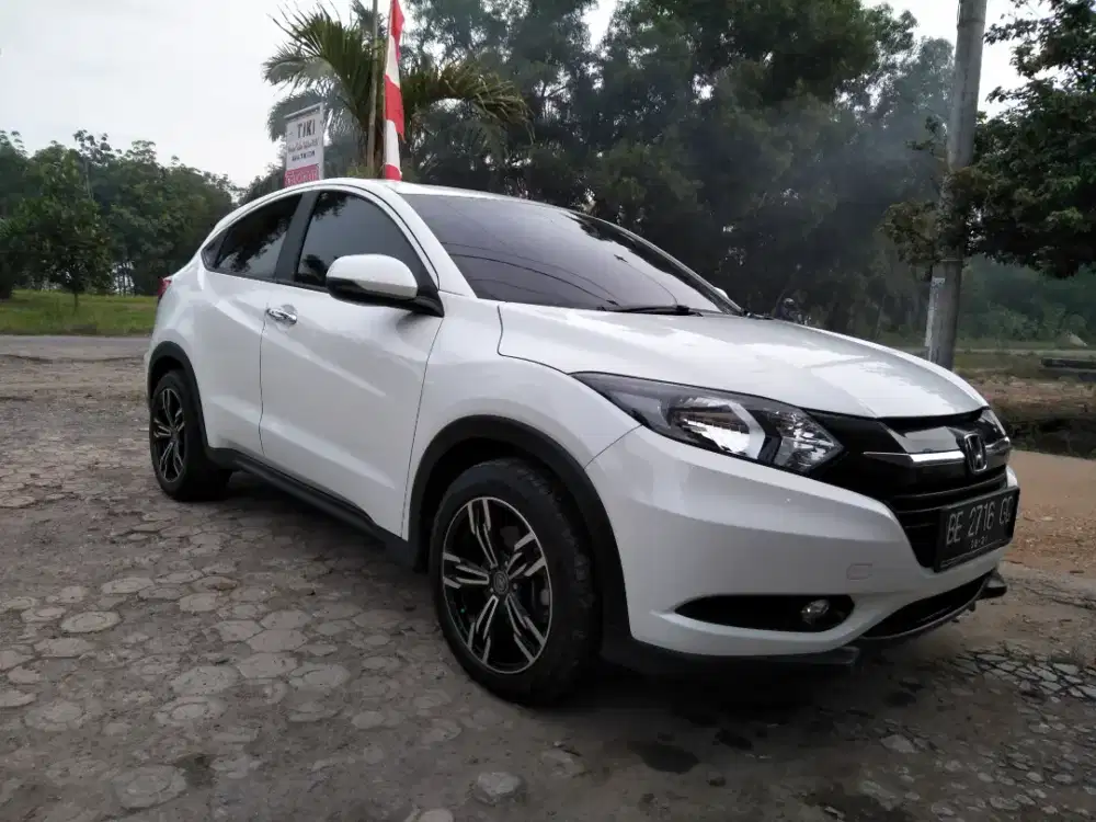 DIJUAL MOBIL HONDA HRV 1.5 E CVT 2016