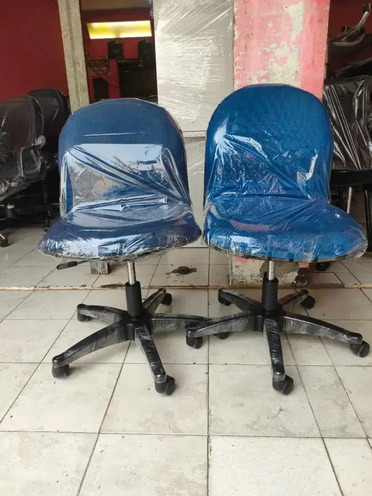 kursi staff kantor