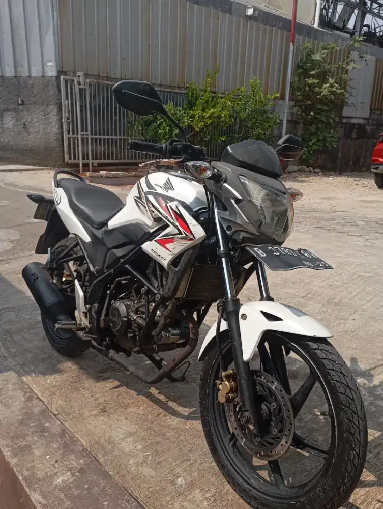 Honda CB 150 R old 2013