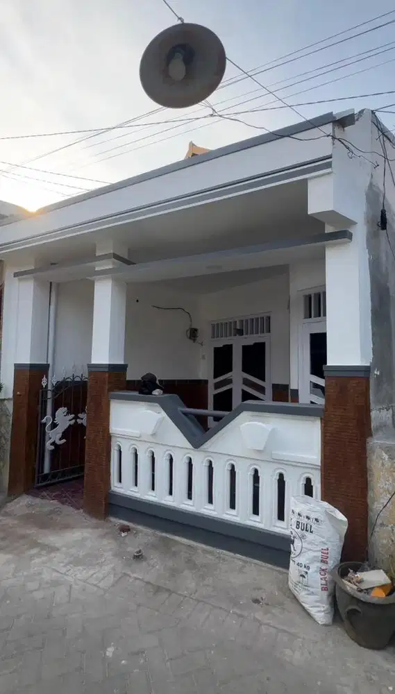 Jual Cepat! Rumah Cantik Full Renovasi - Harga Terbaik & Bisa Nego
