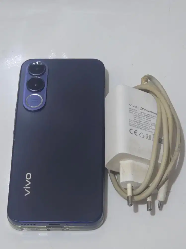 Vivo v70 fe 12/256gb
