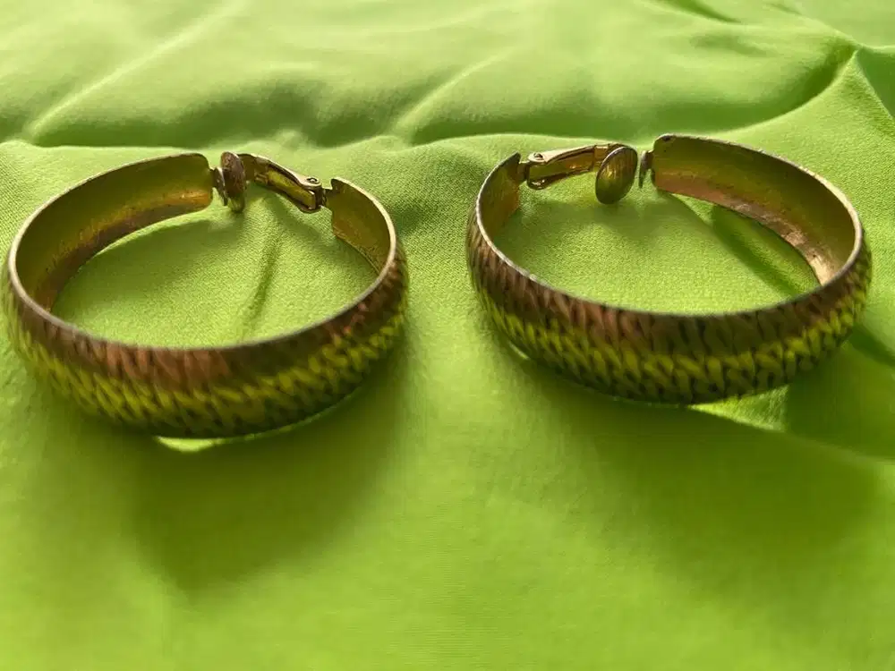 ANTING VINTAGE - LOGAM BULAT - PRELOVED