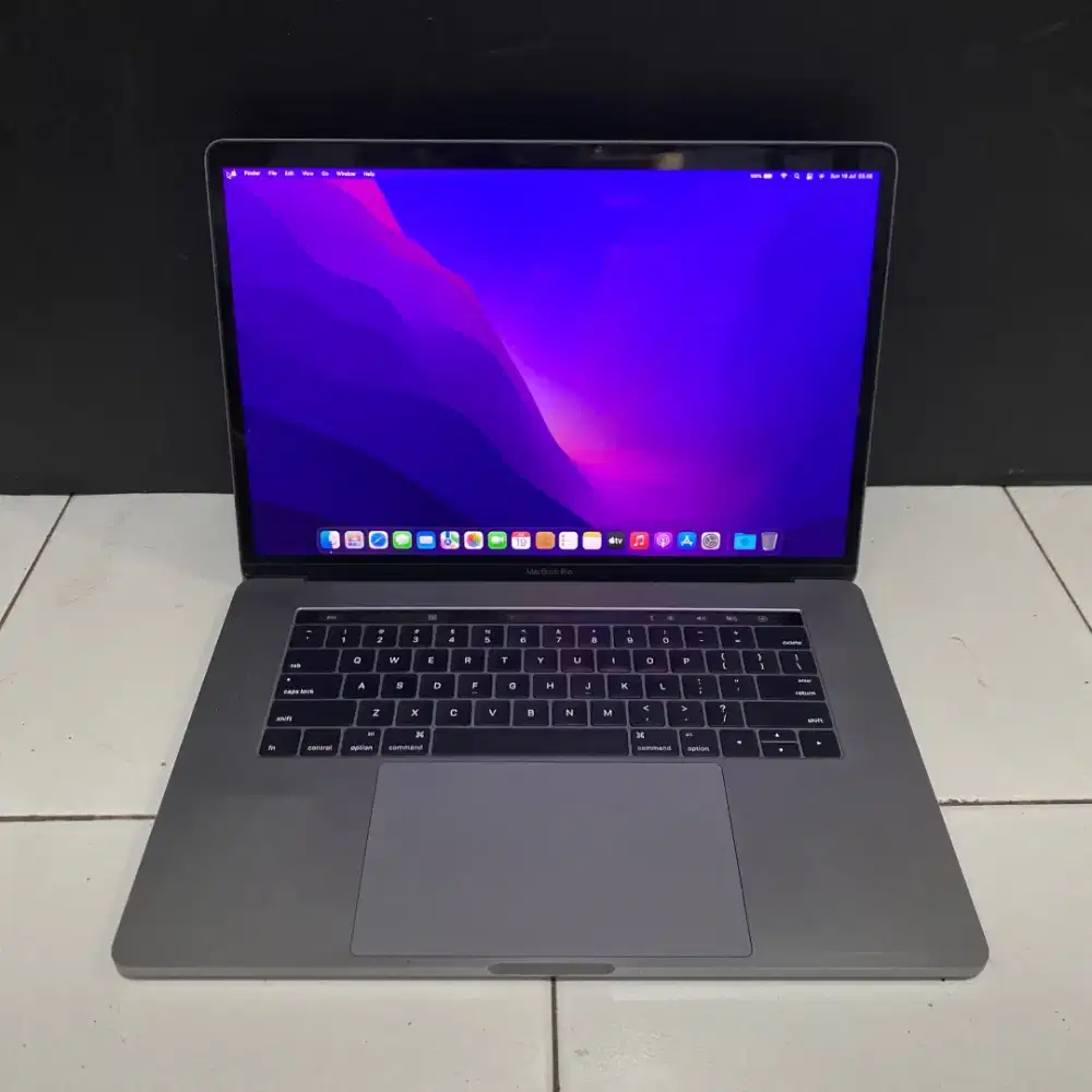 MacBook Pro 2016 Touchbar Dual VGA 15 Inch 16/256