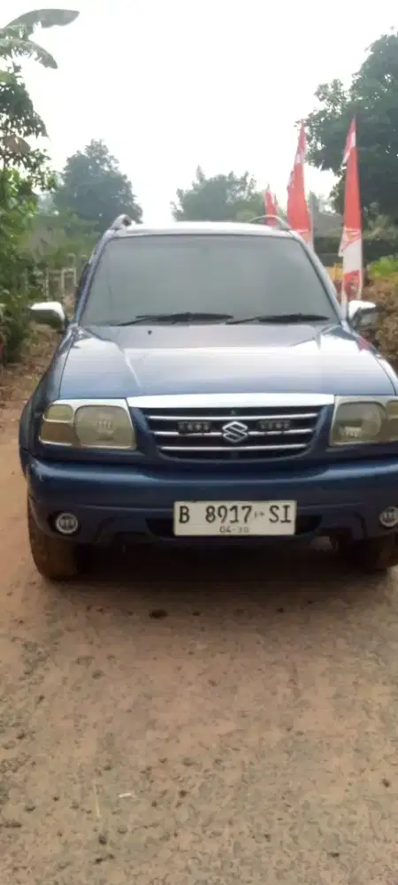Jual cepat Suzuki Escudo 2001 surat lngkap pajak on
