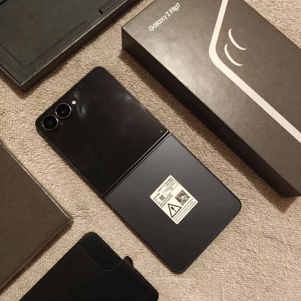 Samsung Galaxy Z Flip 7 12/256 SEIN Fullset