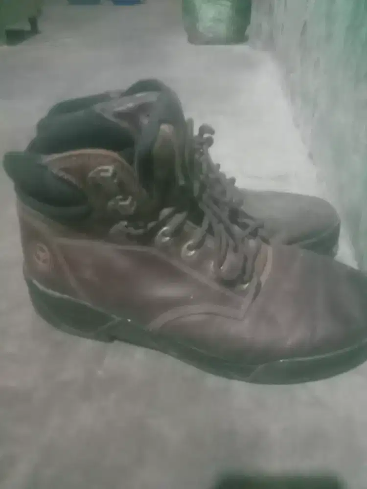Sepatu hawx uk 42/43 ori