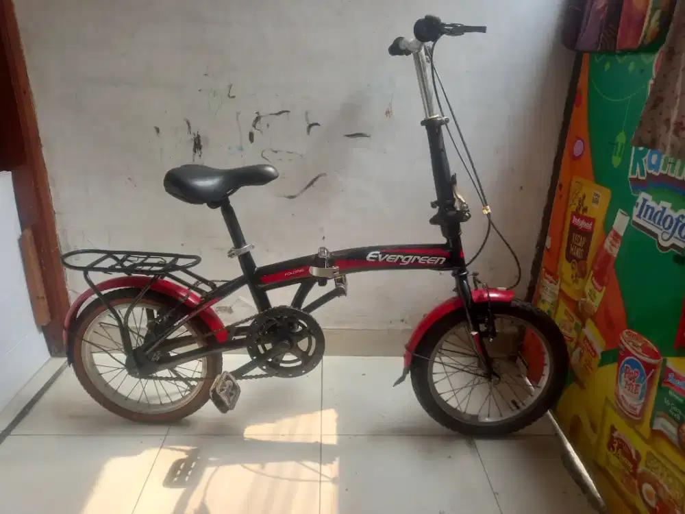 Sepeda folding (lipat) merk Evergreen 16