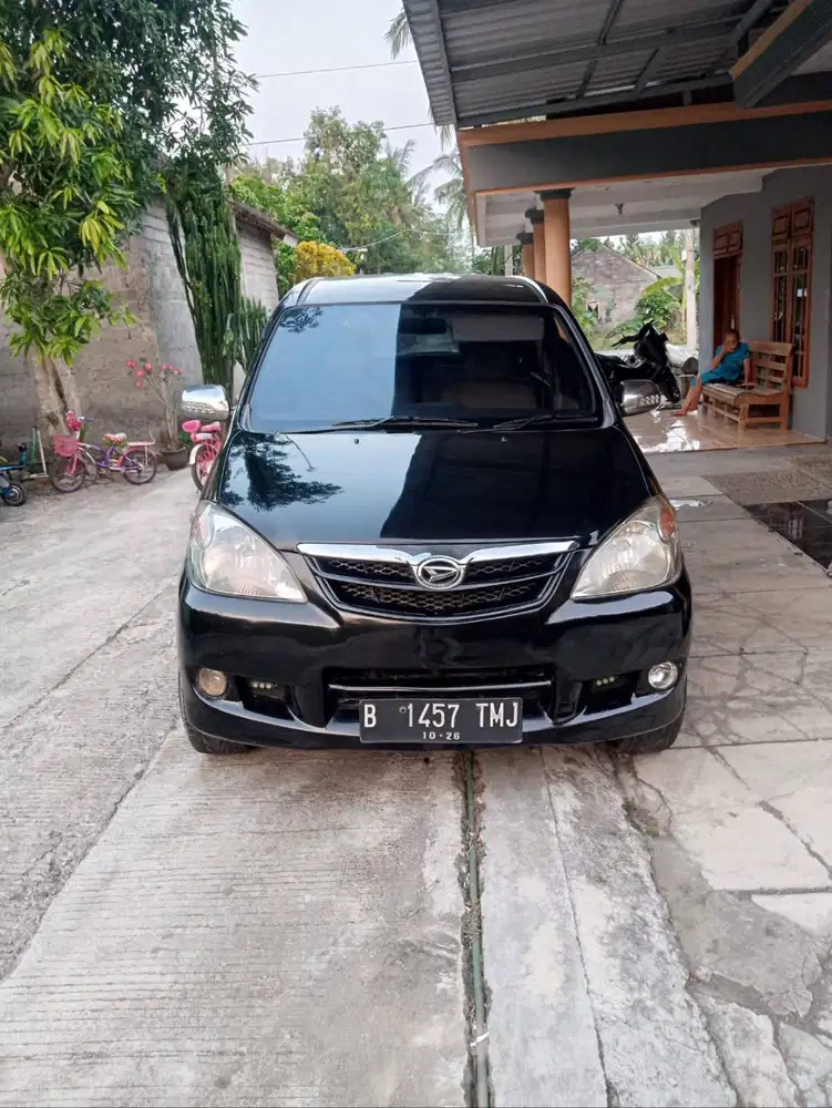 Dijual: Xenia Li Deluxe 1.0 (1000cc)
