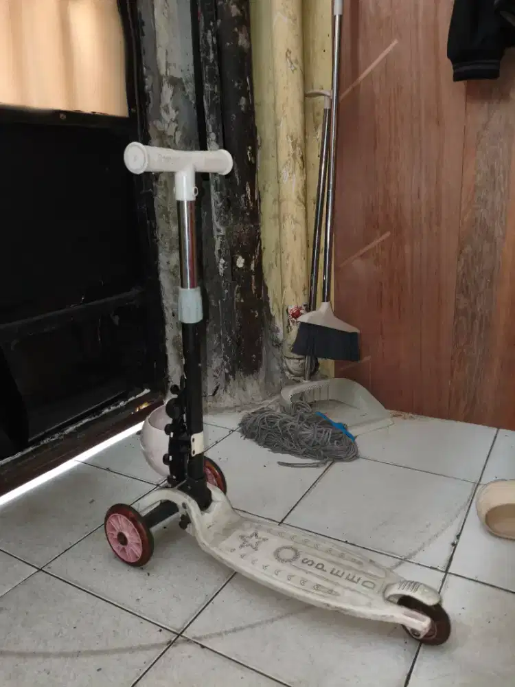 SCOOTER UNTUK ANAK ANAK