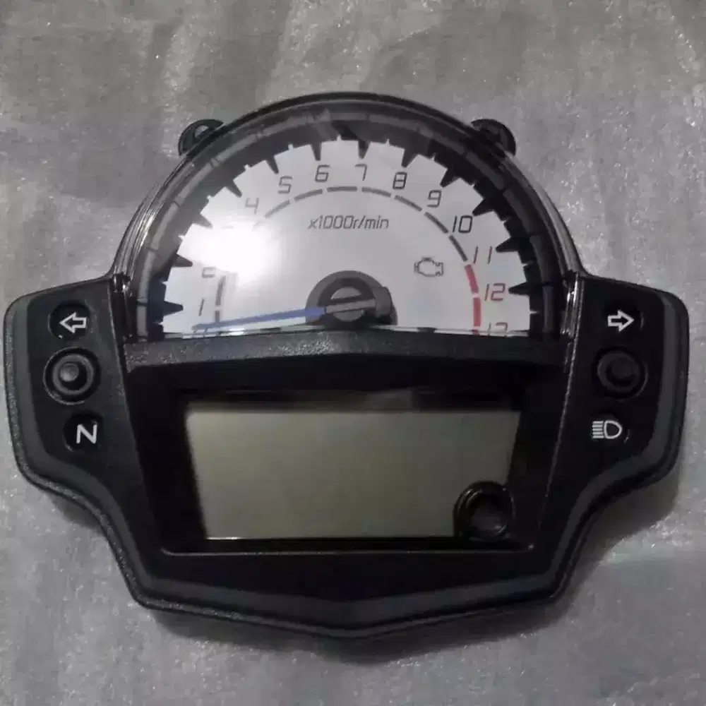 Speedometer ER6N + bracket