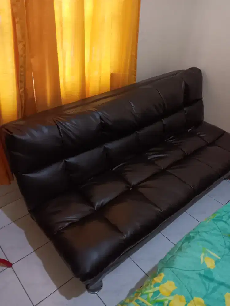 Sofa bed. Kondisi spt baru.