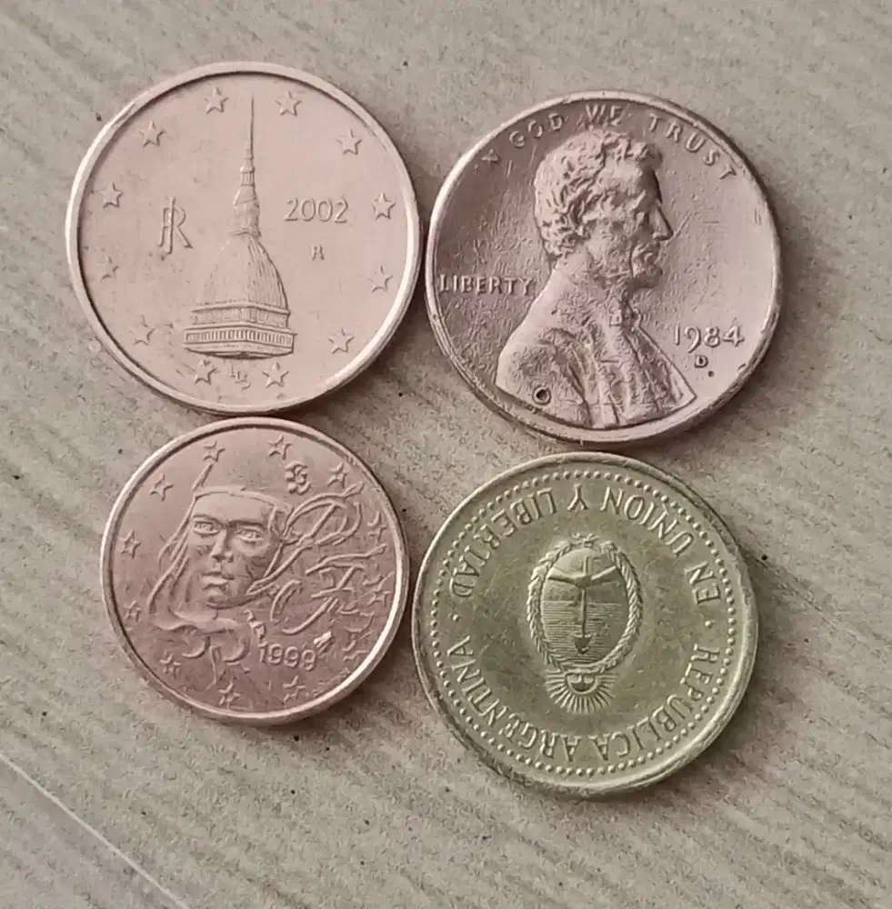 uang koin - koin kuno.
