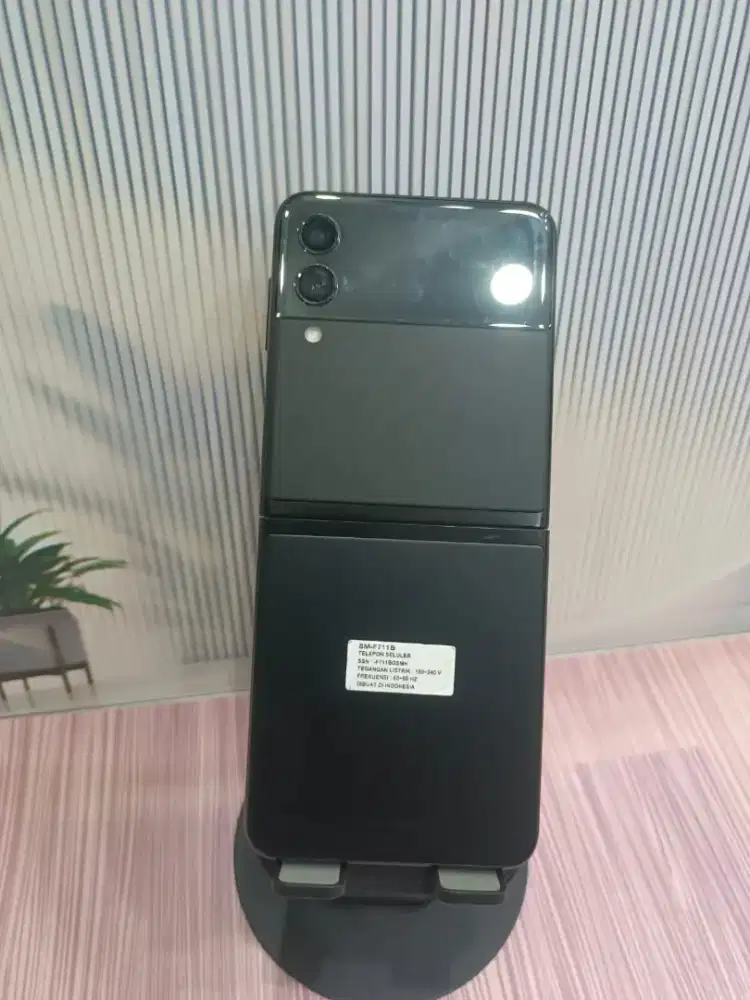 Samsung flip 3 8/256