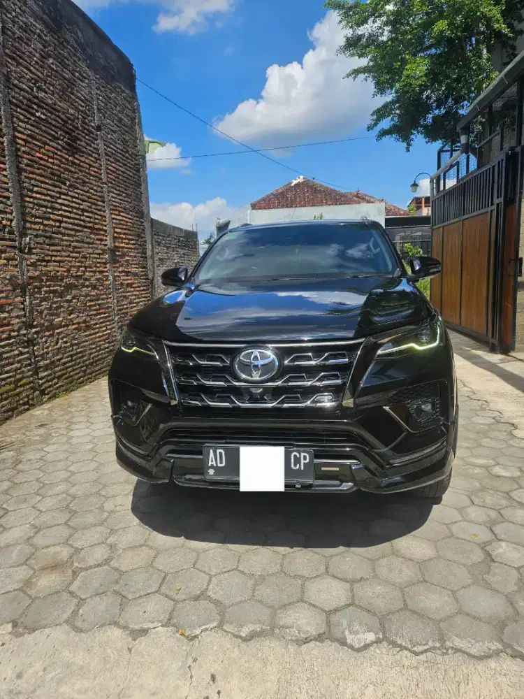 toyota fortuner (2021)