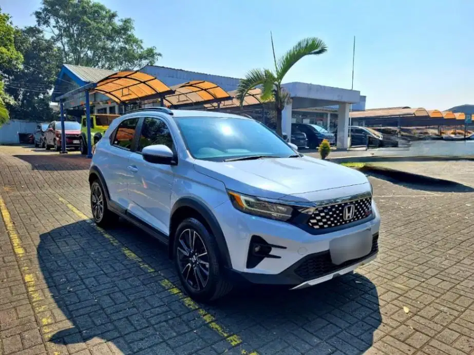 Like New - Honda WRV 1.5 RS Bensin AT 2023 Putih