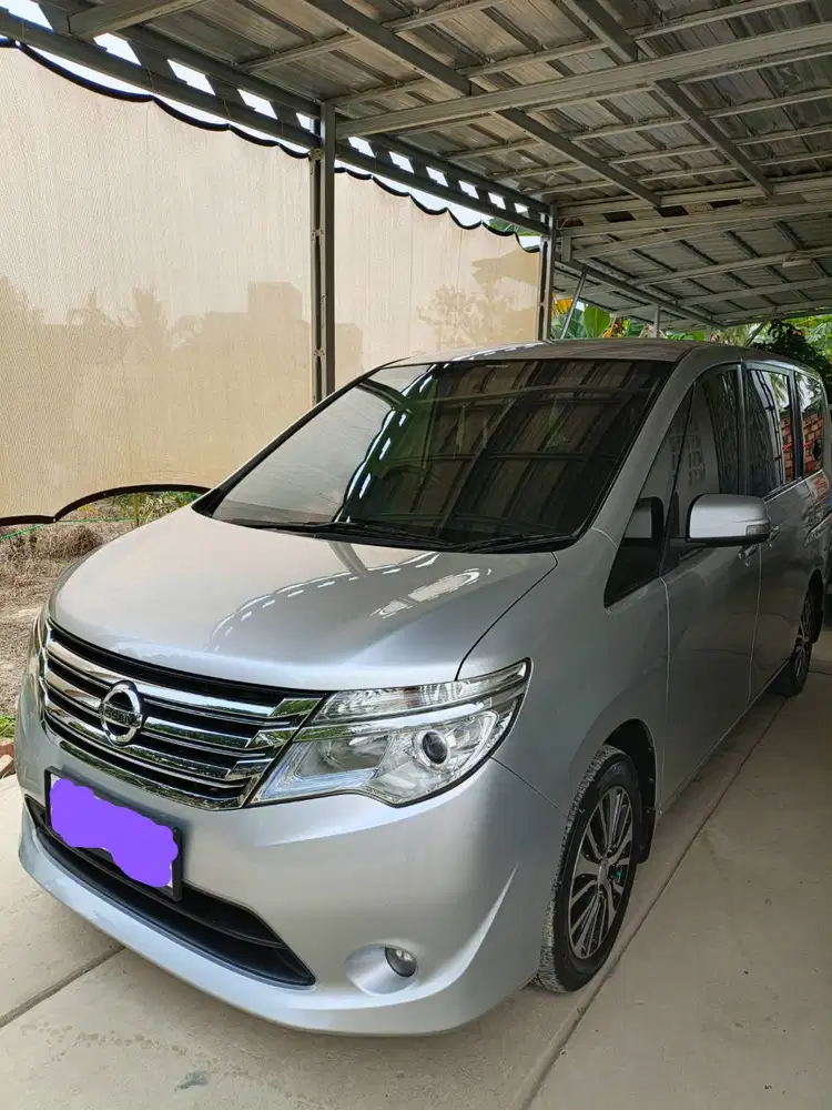 Nissan Serena 2015