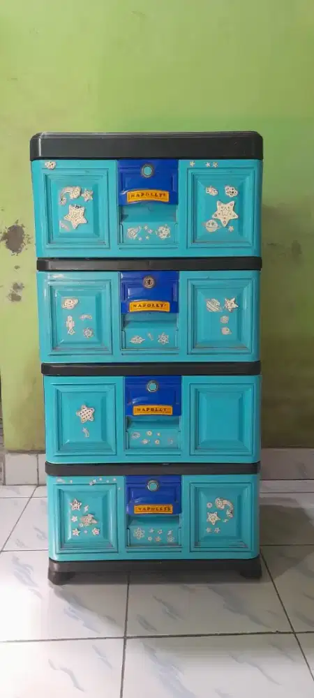 Lemari plastik 4 laci merk NAPOLLY