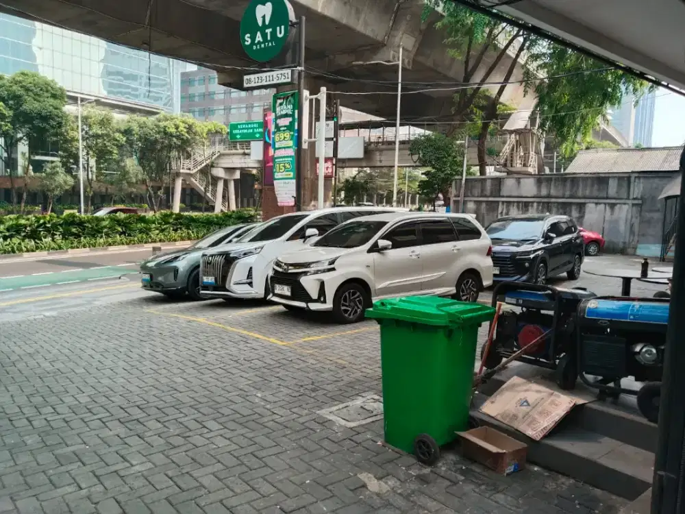 Dicari tukang parkir rajin