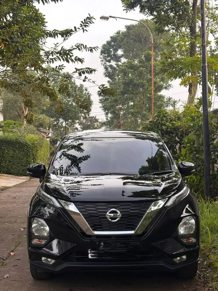 Livina 2019 si Hitam Manis
