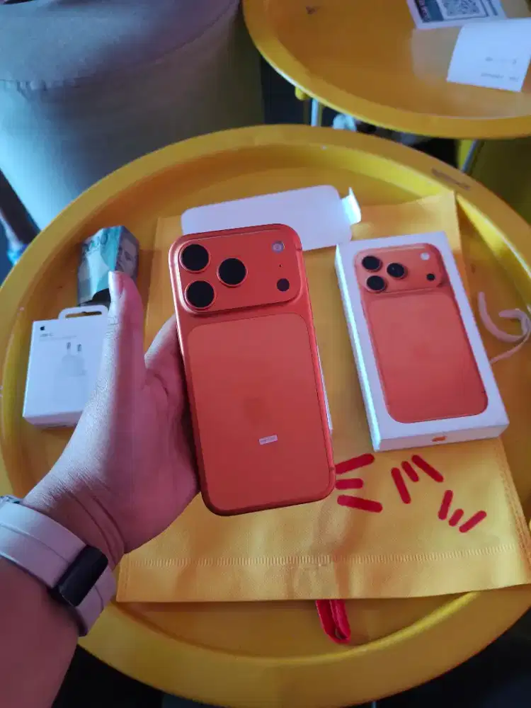 iPhone 17 Pro Orange