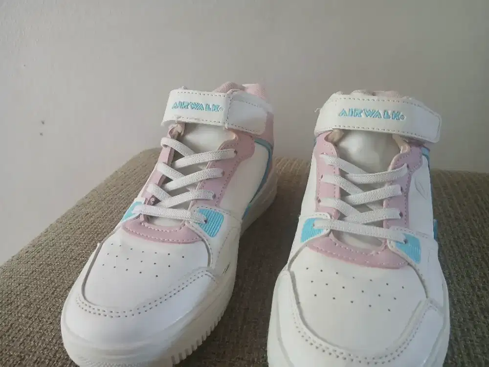 Sepatu airwalk cewe
