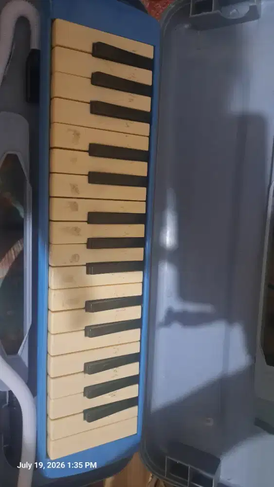 Pianika alat musik tiup merk Melodica