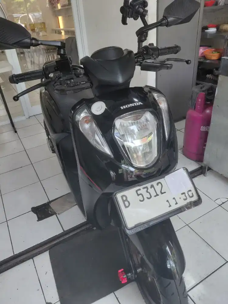 Honda genio km 120 Tahun 2025 bulan 11 mulus like new
