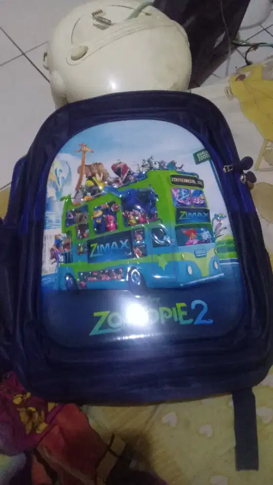Tas sekolah baru