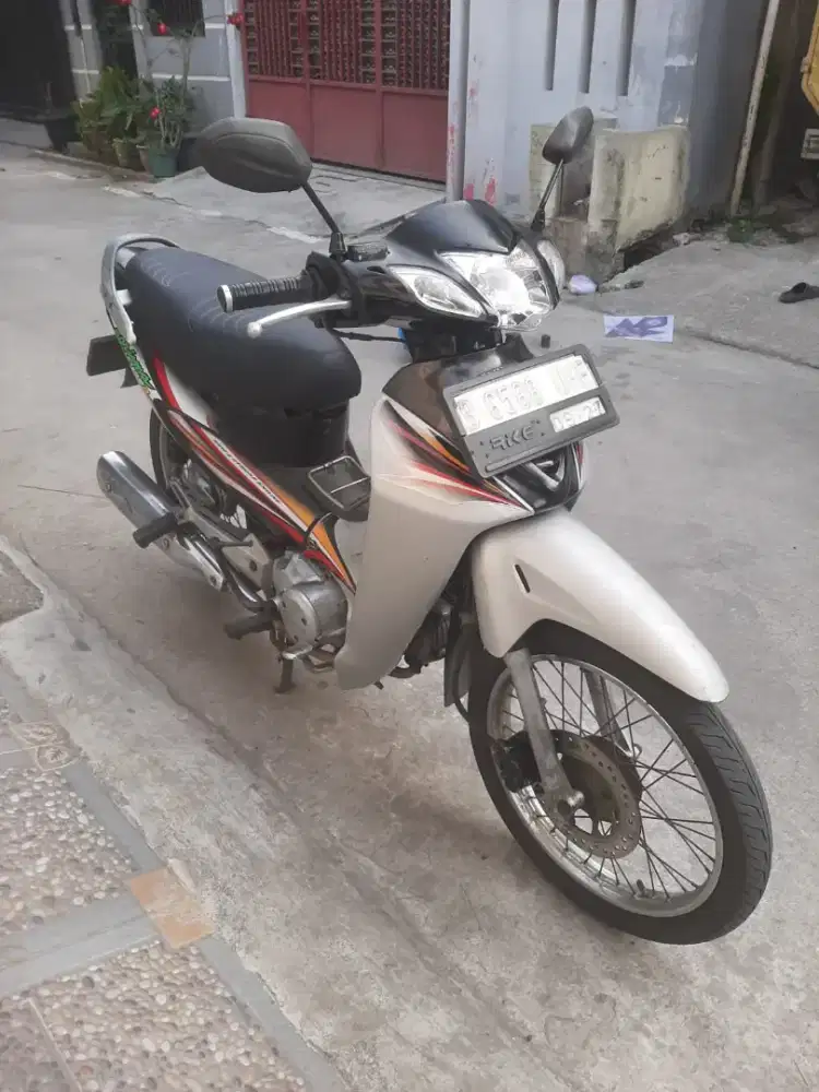Honda Kharisma 2003 ss lengkap stater hidup plat B DKI