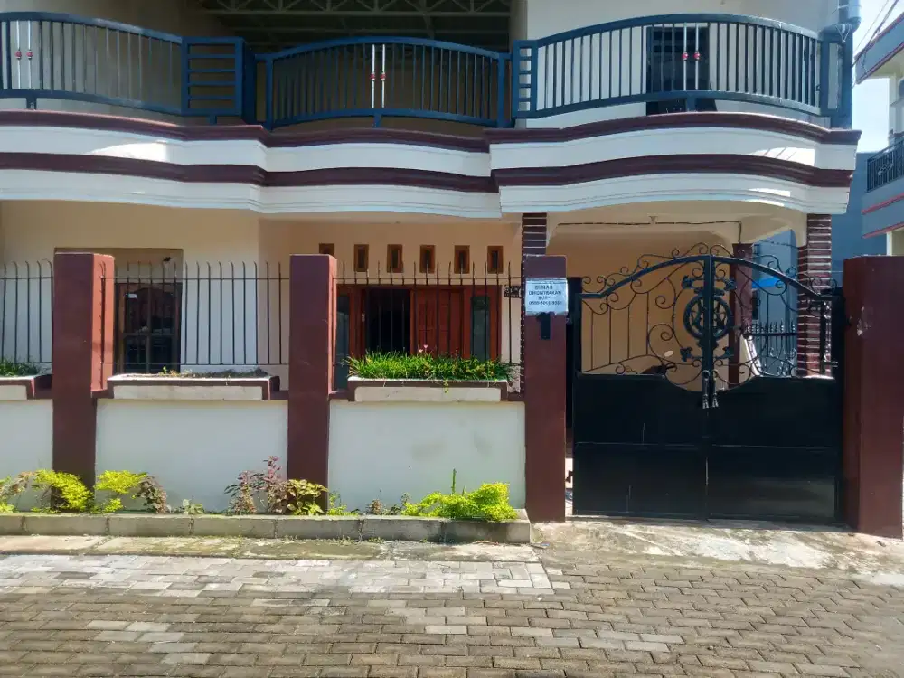 Dikontrakan rumah strategis