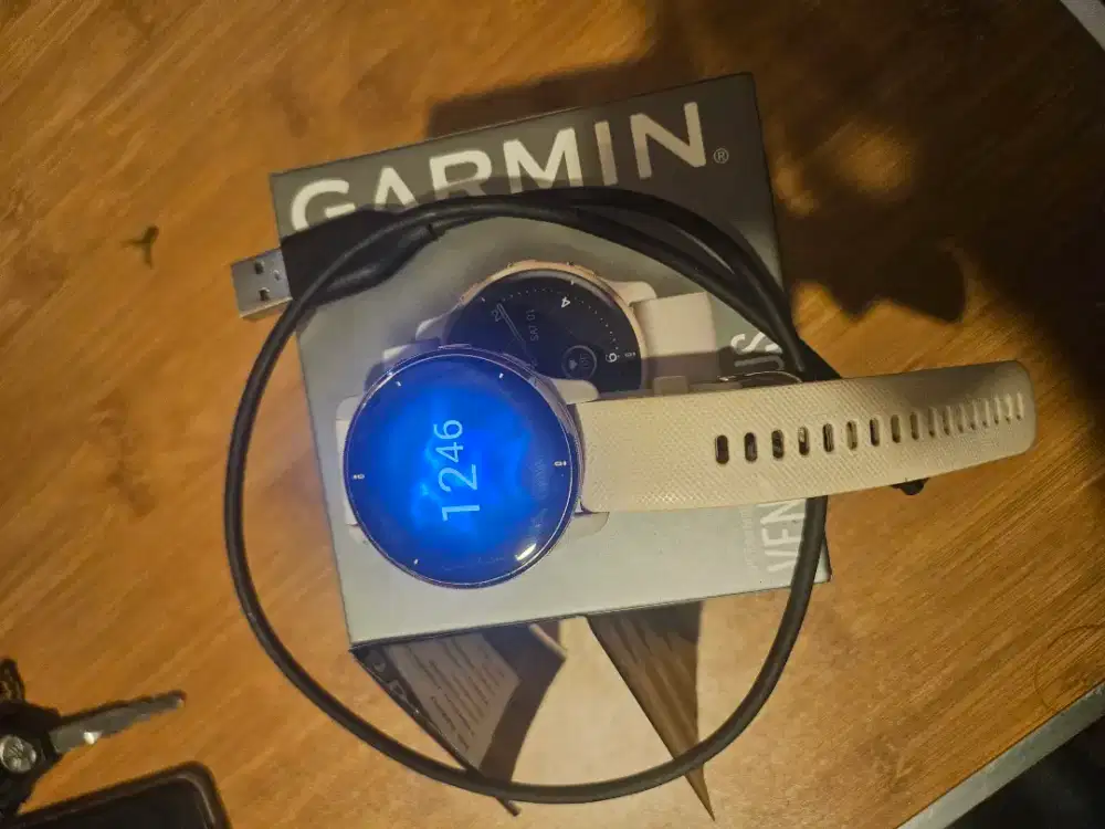JAM TANGAN/SMARTWATCH GARMIN VENU 2S