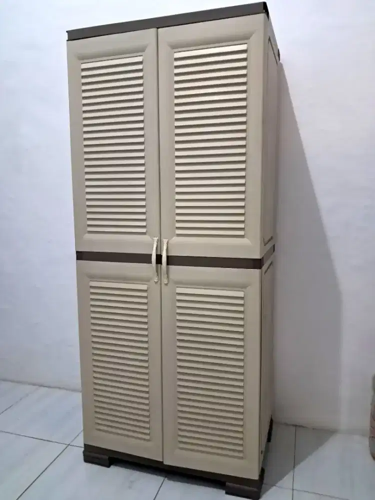 DIJUAL CEPAT – Lemari Pakaian Olymplast OMC ST1 Jalusi