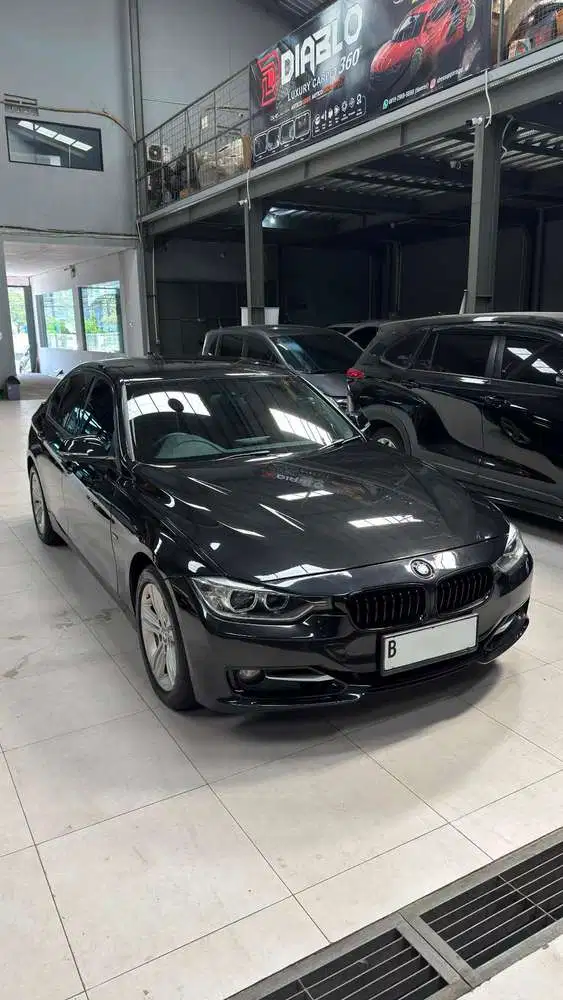 BMW 320i 2014 Bensin