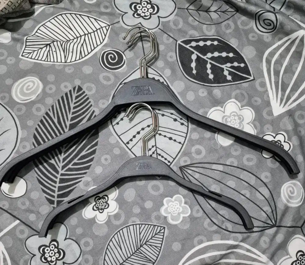 Gantungan Baju ZaRa