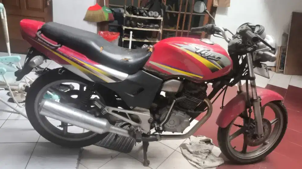 Honda Tiger GL.200 th.2002