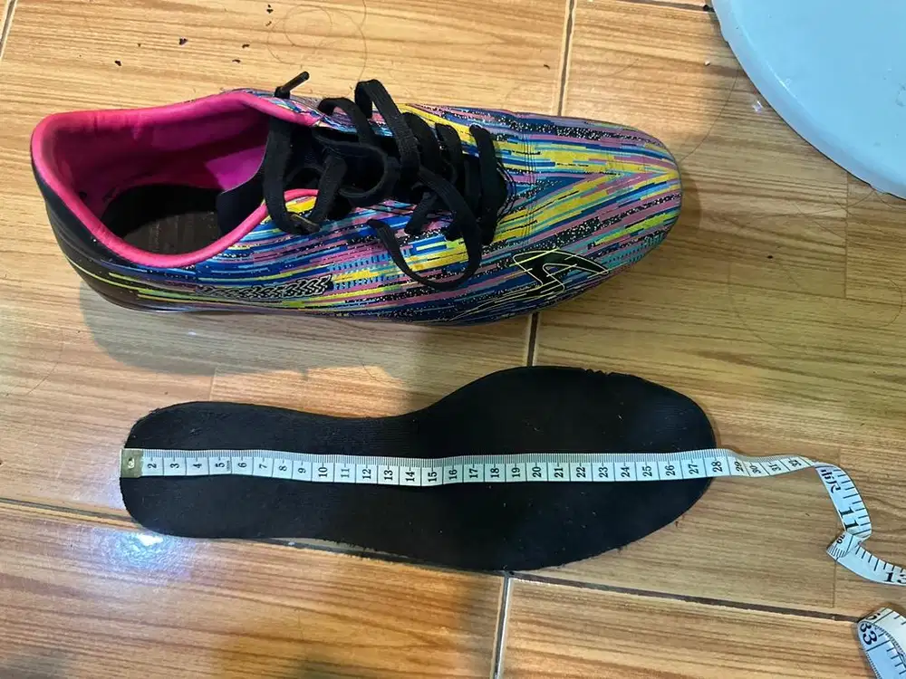Sepatu bola specs size 42 insole 27
