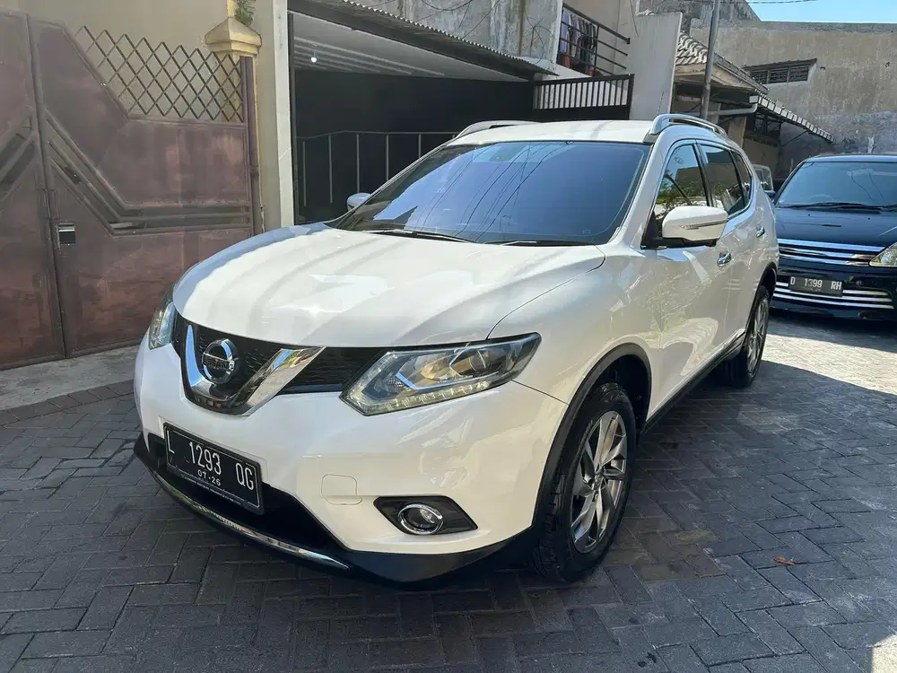 Nissan XTRAIL 2.5 Matic 2016 Putih KM Rendah Record