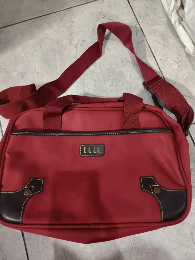 Tas Sling Bag Elle Red Original