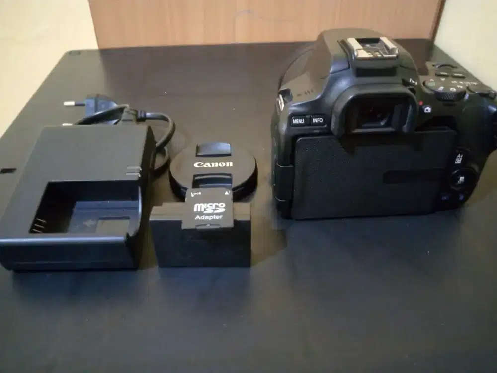 Jual camera Canon 200d ii