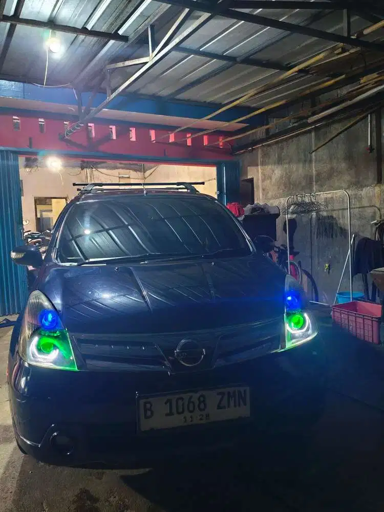 Nissan Livina 2011 Bensin