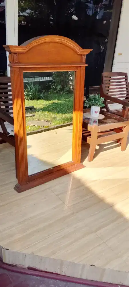 Kaca frem kayu jati