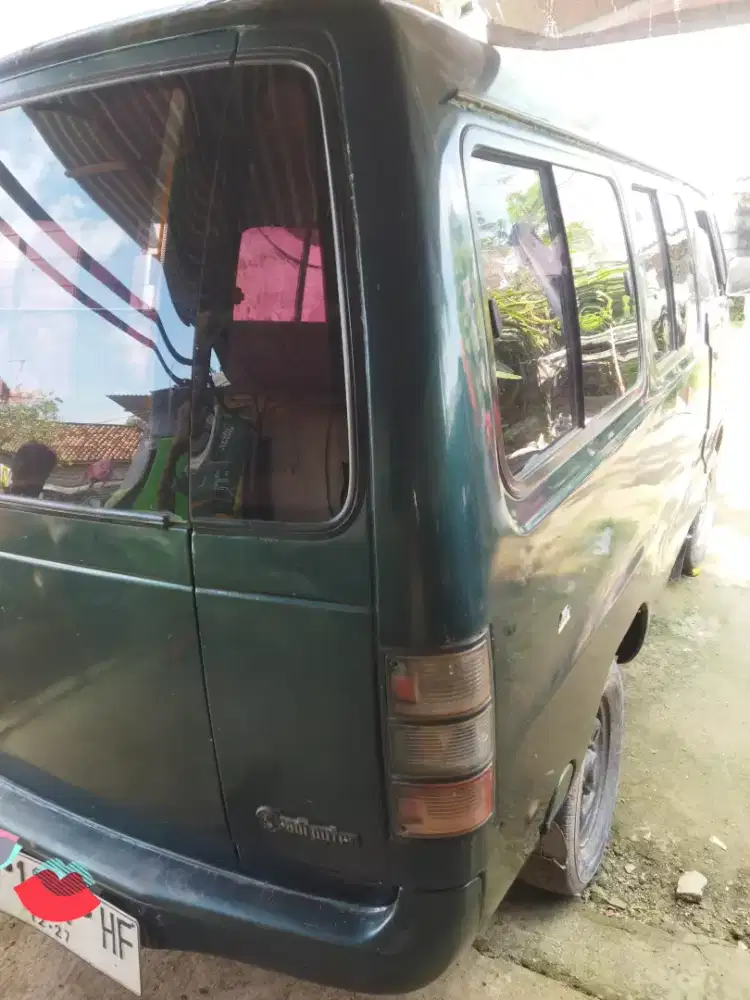 Mobil Cerry bekas