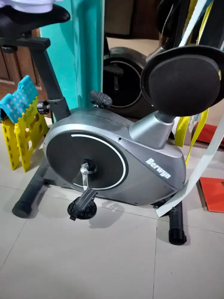 Di jual sepeda stastik